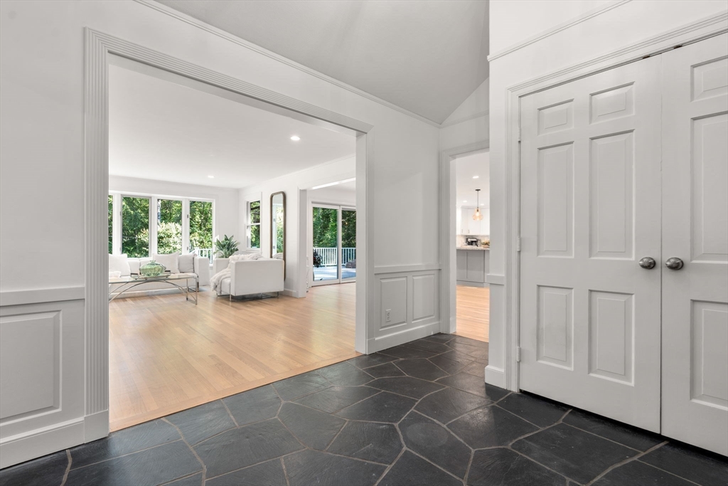 216 Clapboardtree St