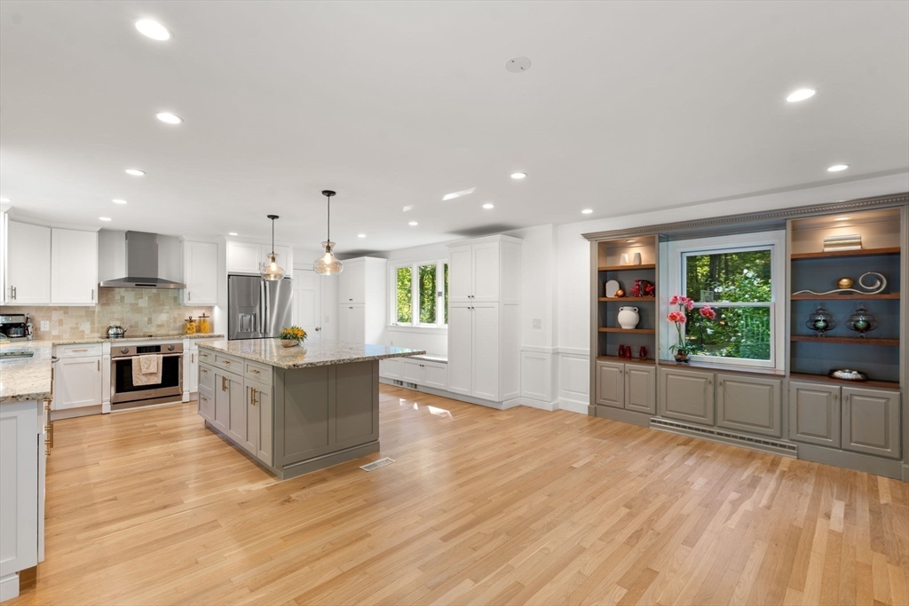 216 Clapboardtree St