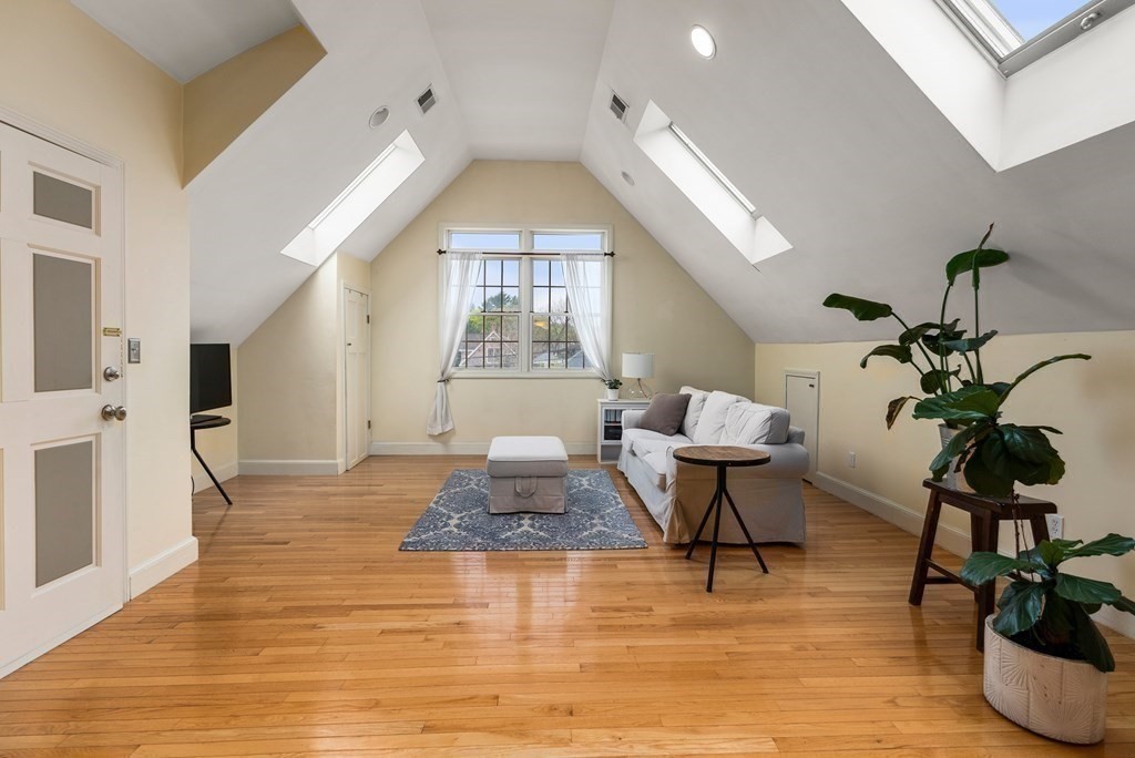 80 Roslindale Ave # 3