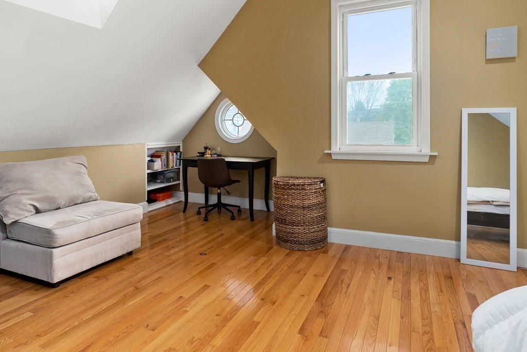 80 Roslindale Ave # 3
