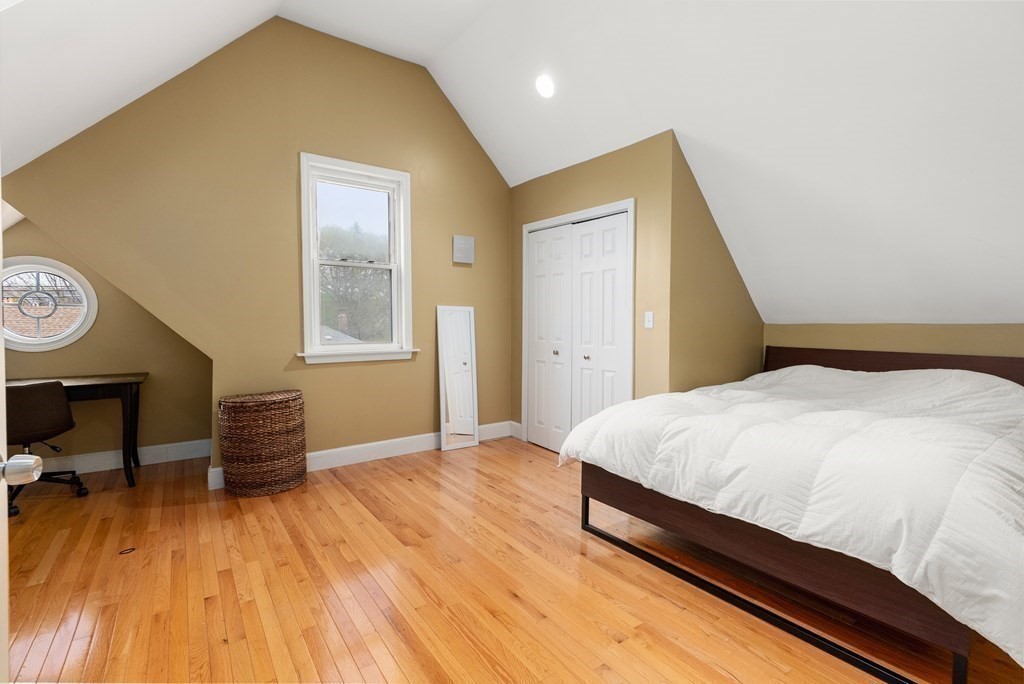 80 Roslindale Ave # 3