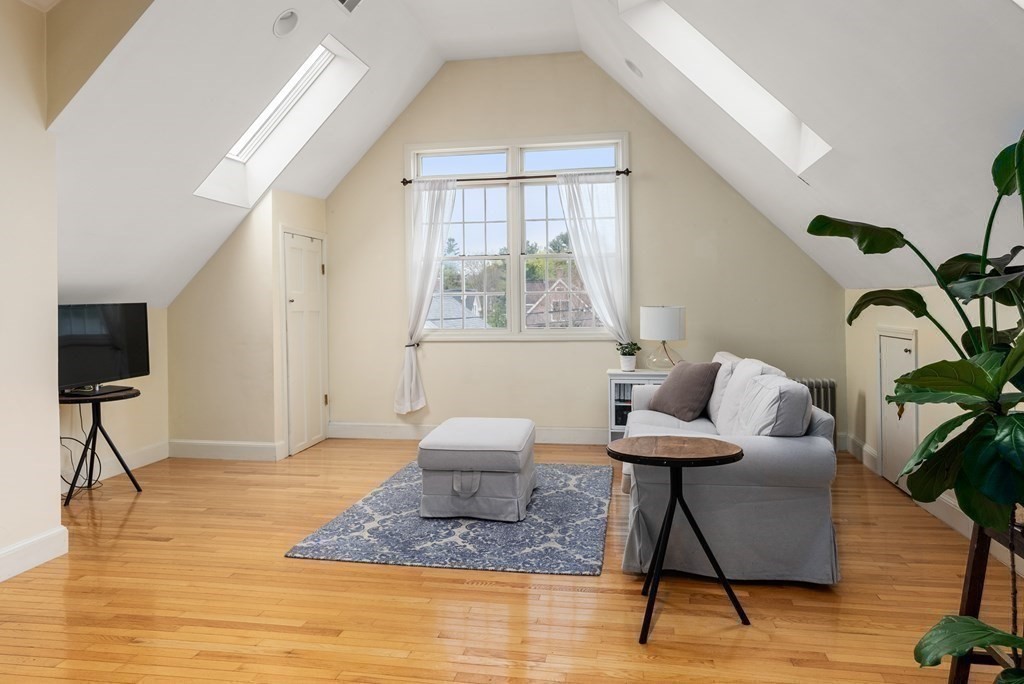 80 Roslindale Ave # 3