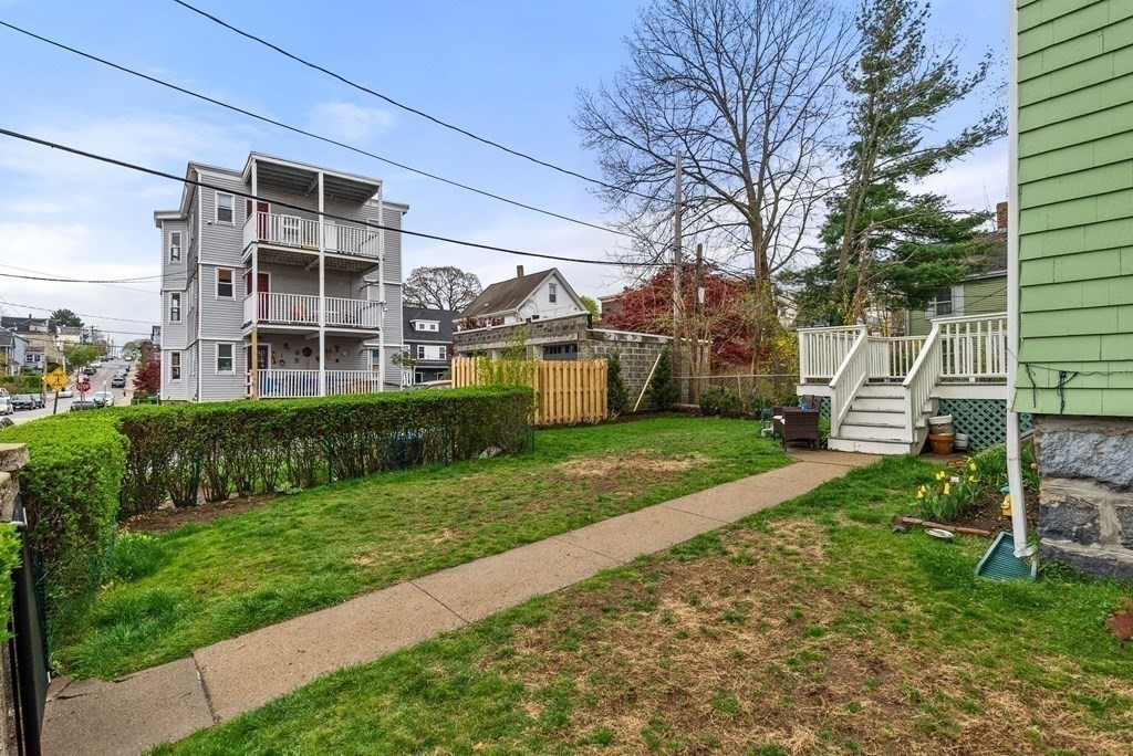 80 Roslindale Ave # 3