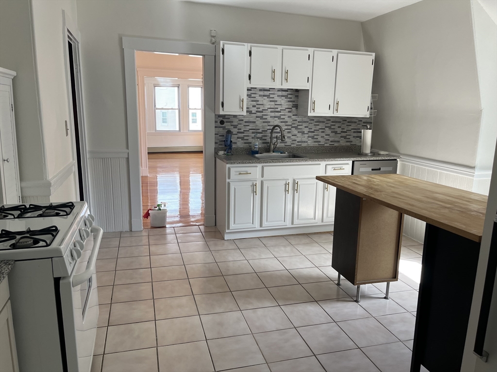 25 Bradwood St # 2