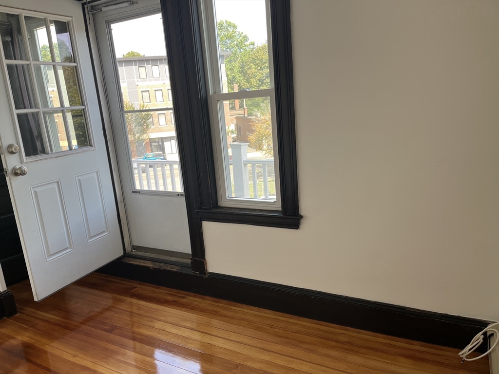 25 Bradwood St # 2