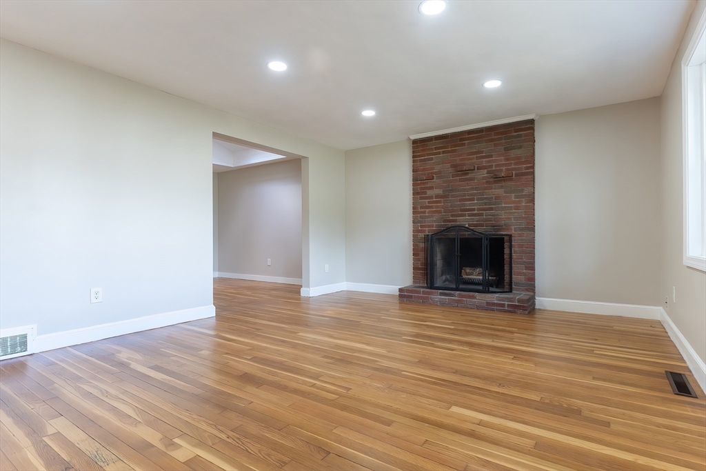 53 Hampden Dr