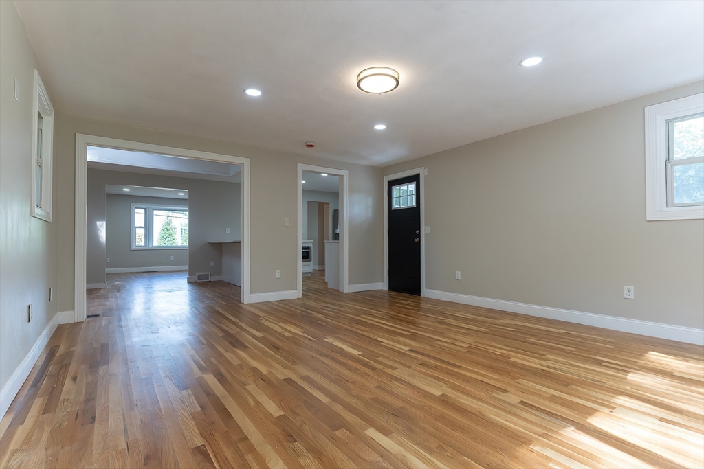 53 Hampden Dr