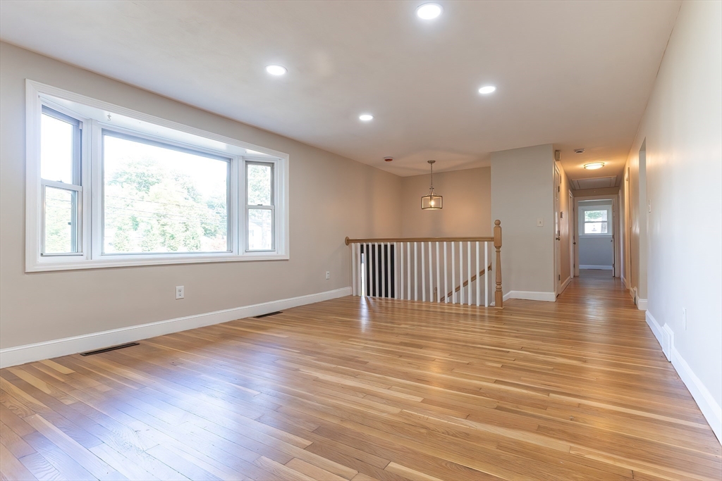 53 Hampden Dr