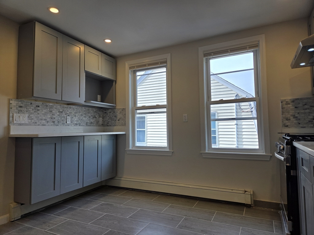 17 Baxter Ave # 1