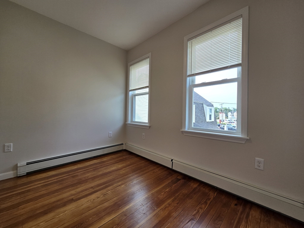 17 Baxter Ave # 1