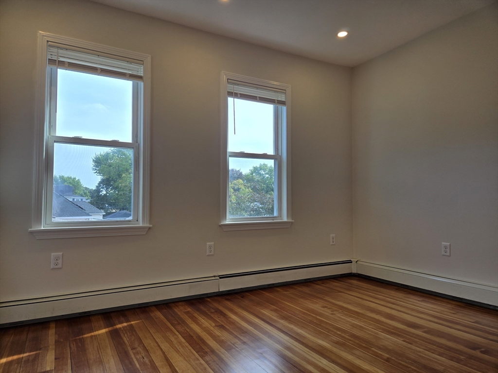 17 Baxter Ave # 1