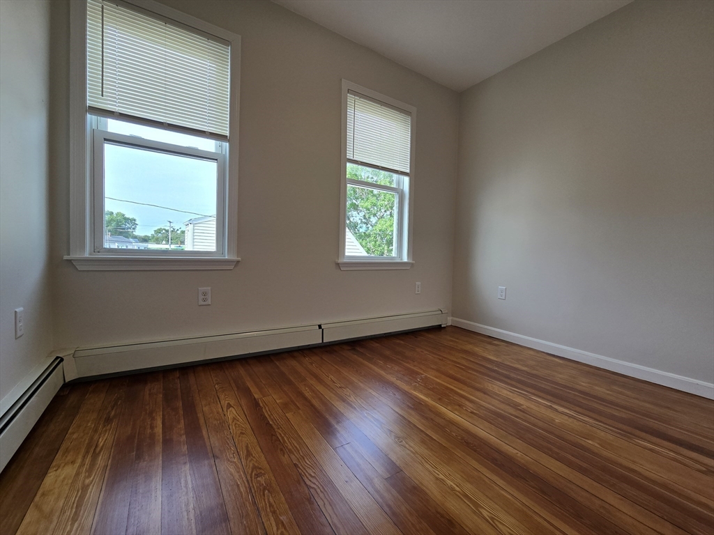 17 Baxter Ave # 1