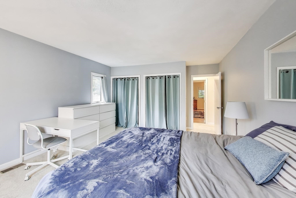 17 Royal Ct