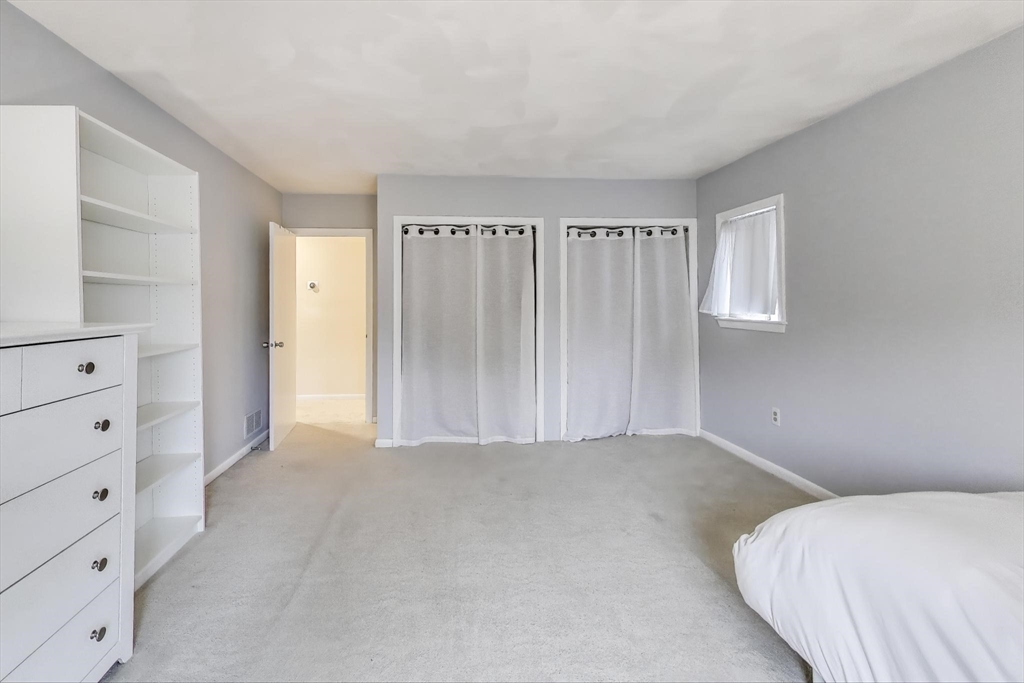 17 Royal Ct
