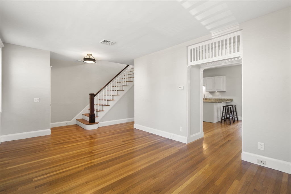 60 Florence Ave # A