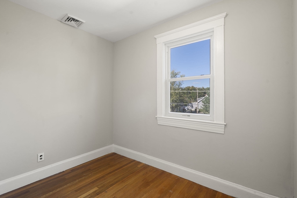 60 Florence Ave # A