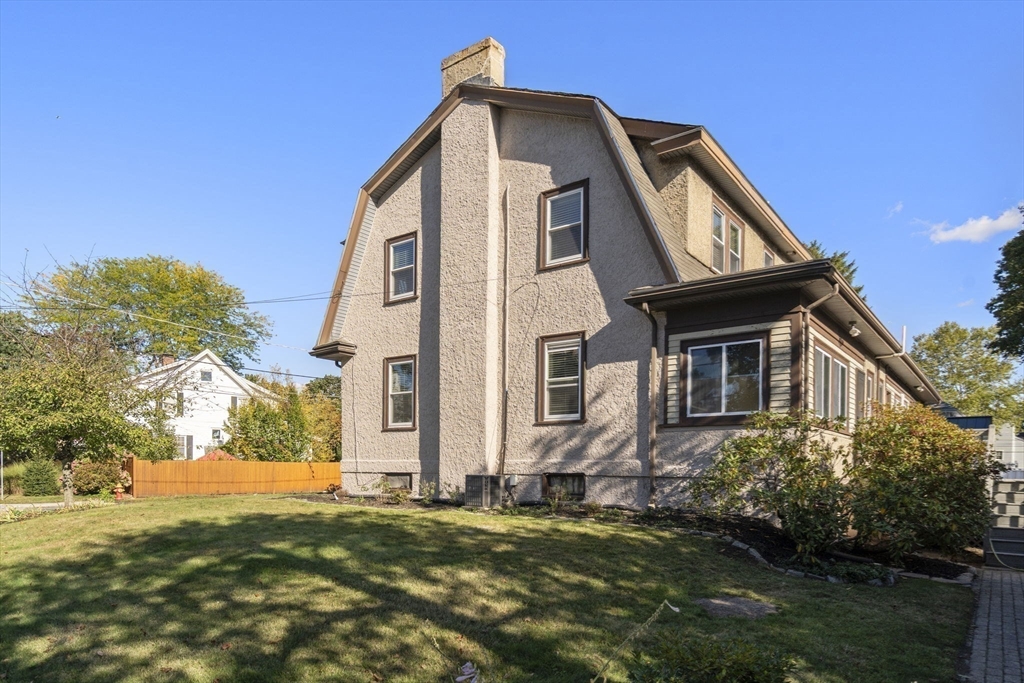 60 Florence Ave # A