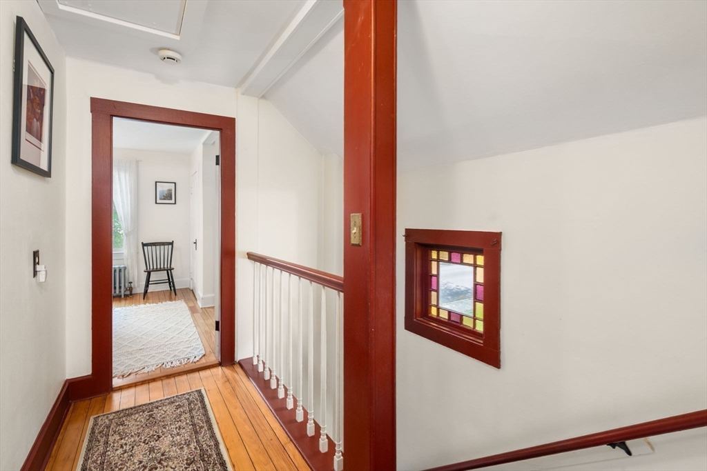 49 Hoppin Hill Ave