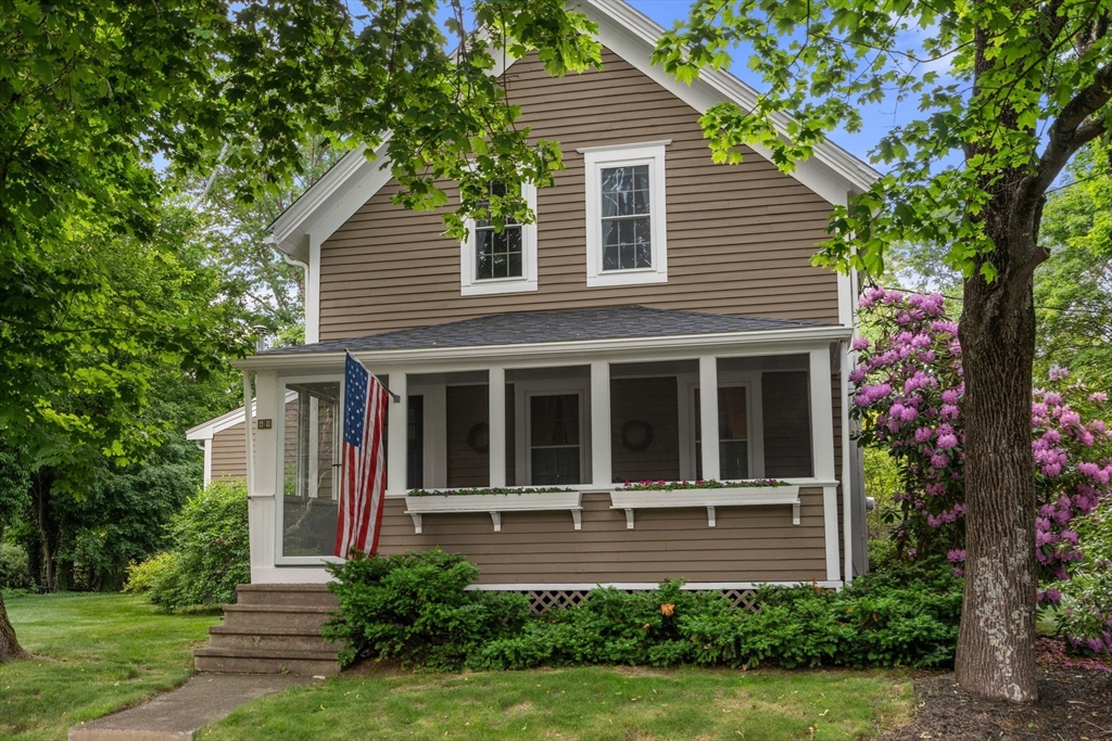 49 Hoppin Hill Ave