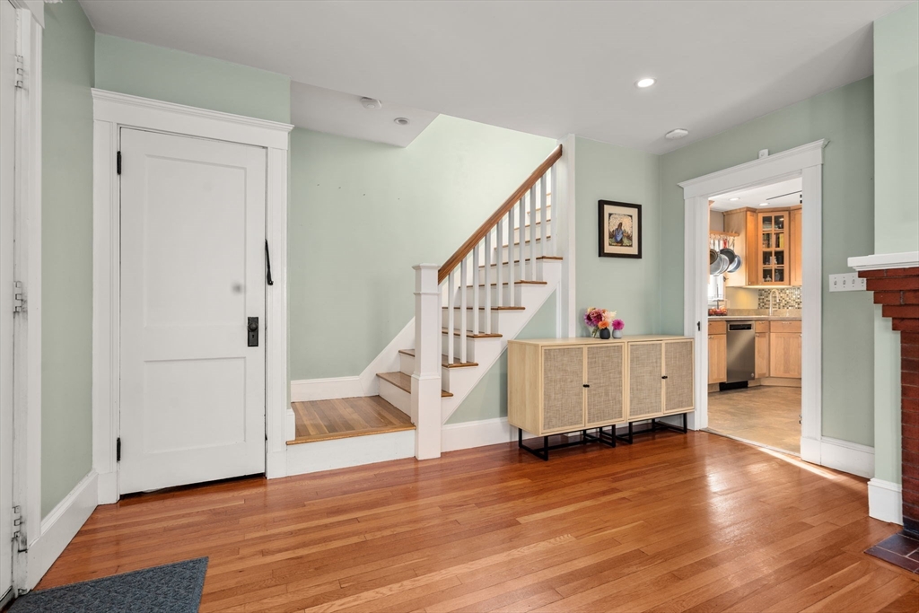 47 Connell St