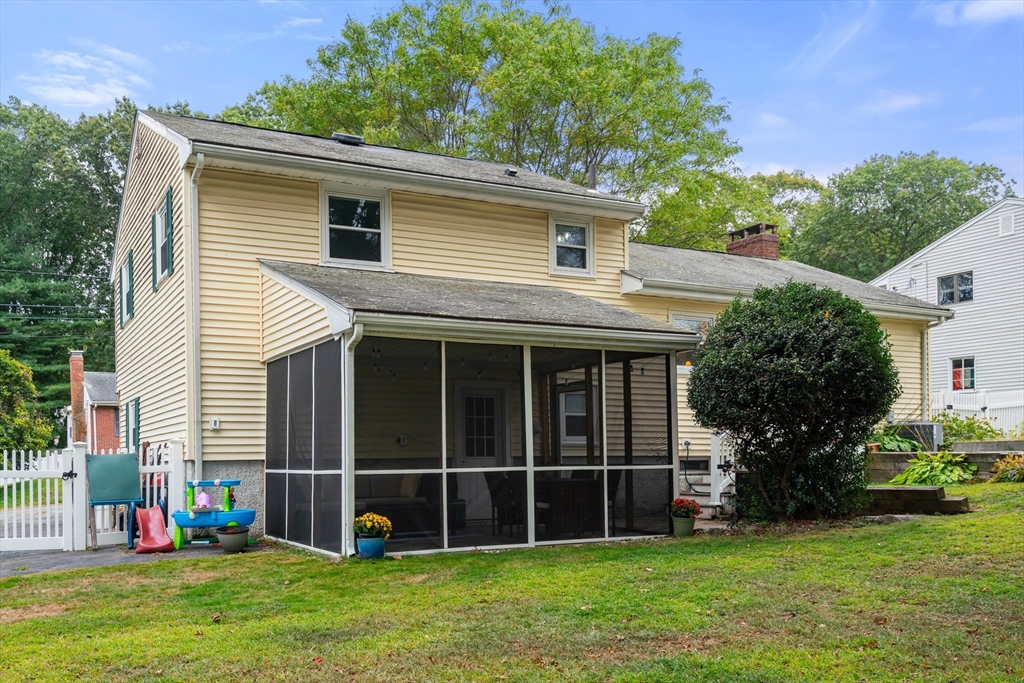 24 Pond Farm Rd
