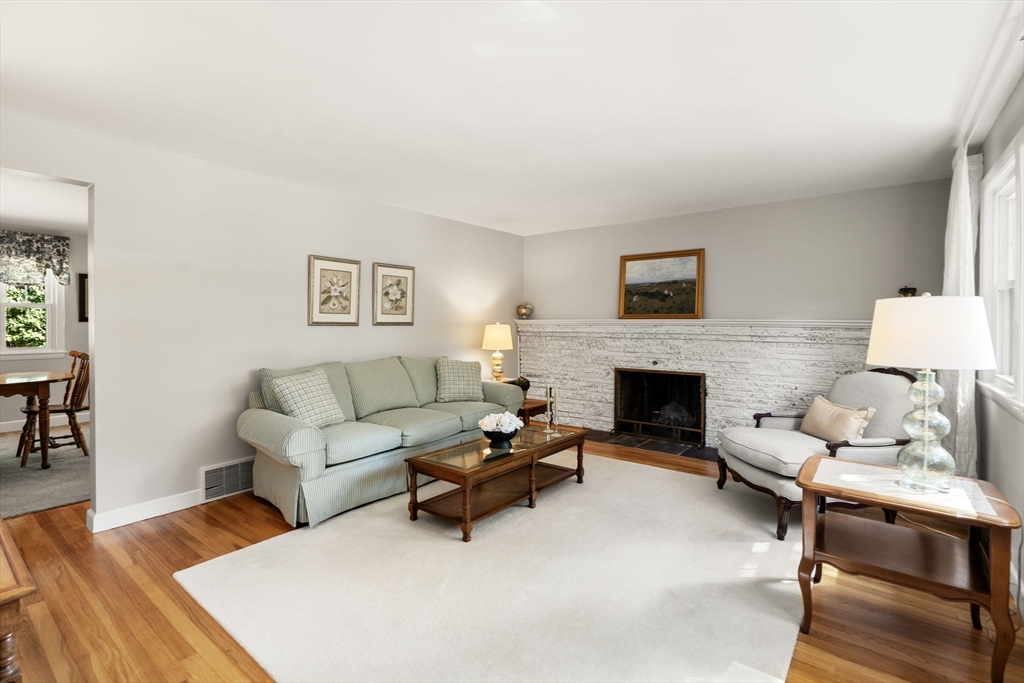 61 Alton St