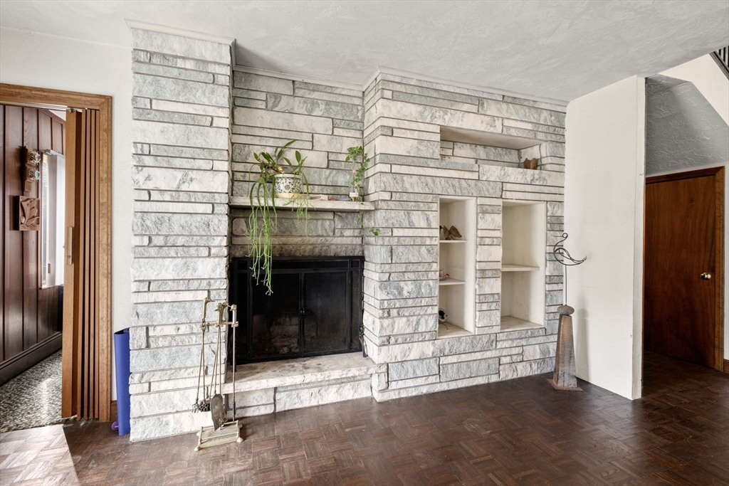 20 Lakeshore Drive