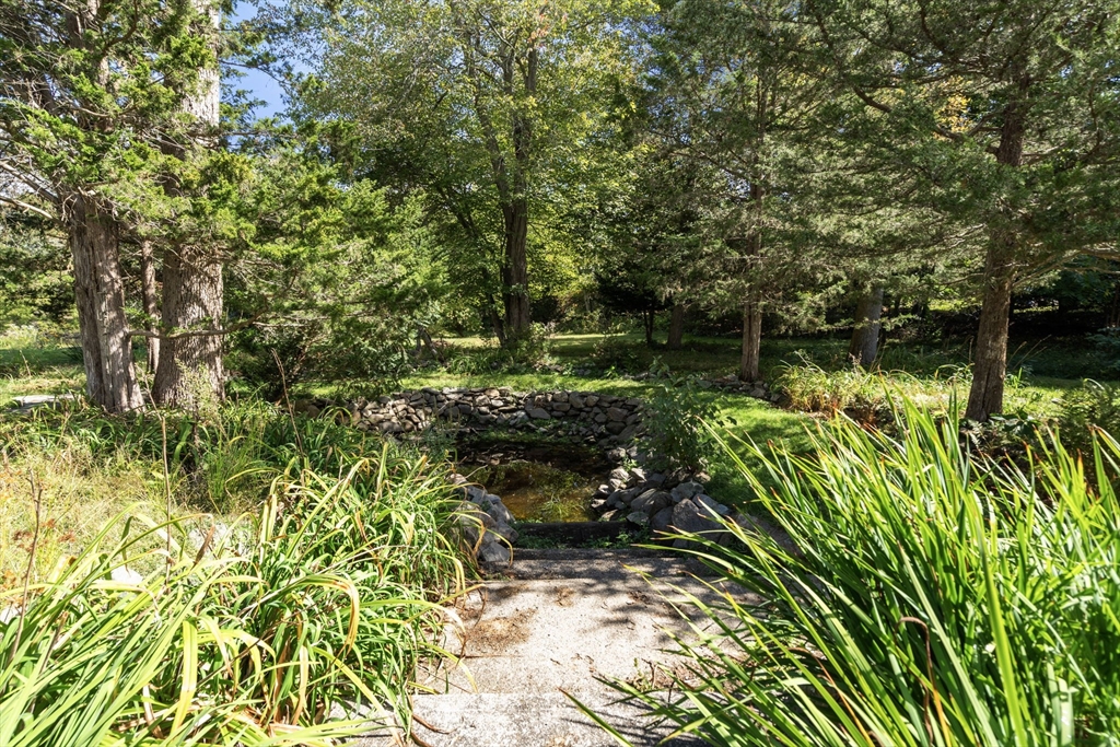 20 Lakeshore Drive