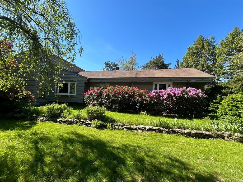 20 Lakeshore Drive