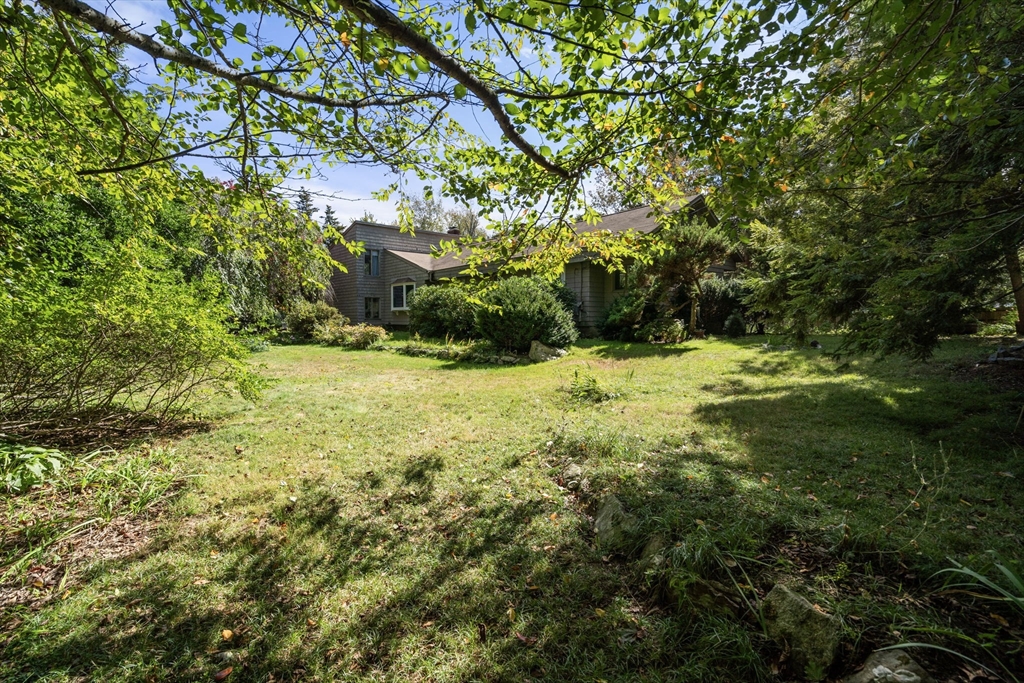 20 Lakeshore Drive