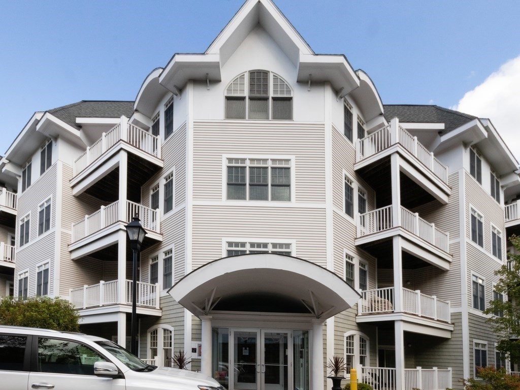614 Pond St # 1415