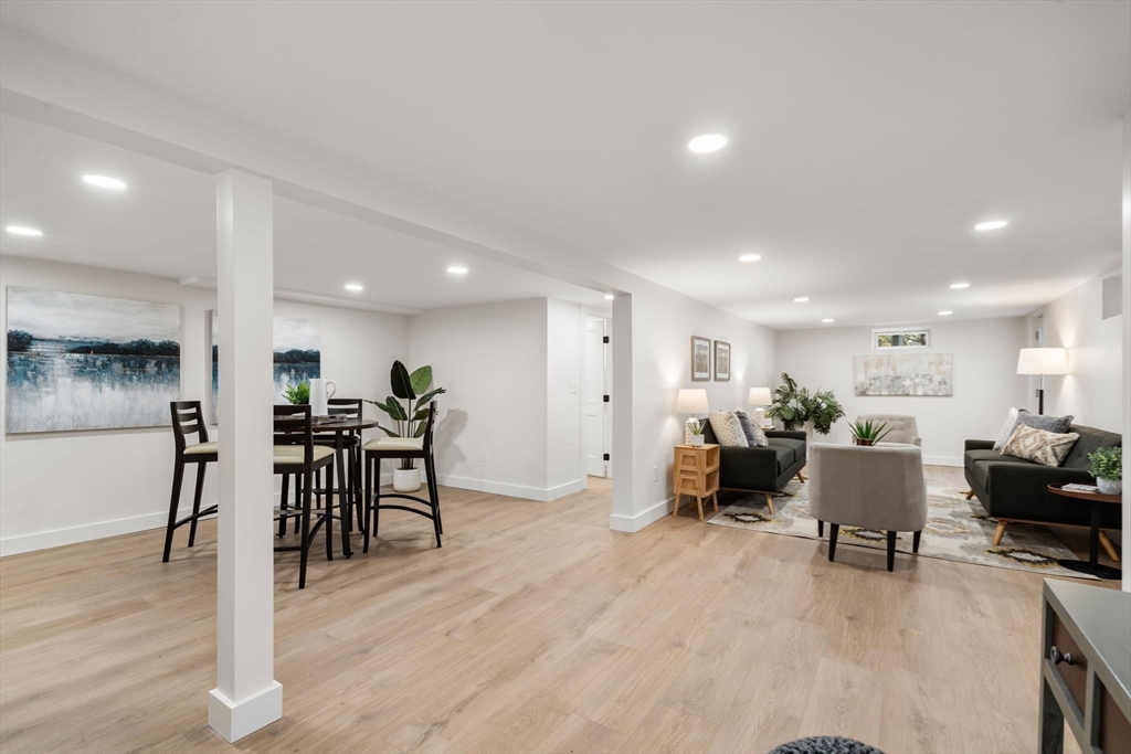 84 Middlesex St