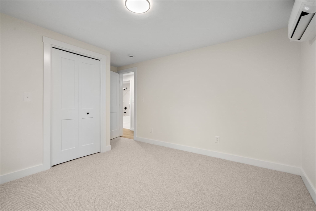 84 Middlesex St