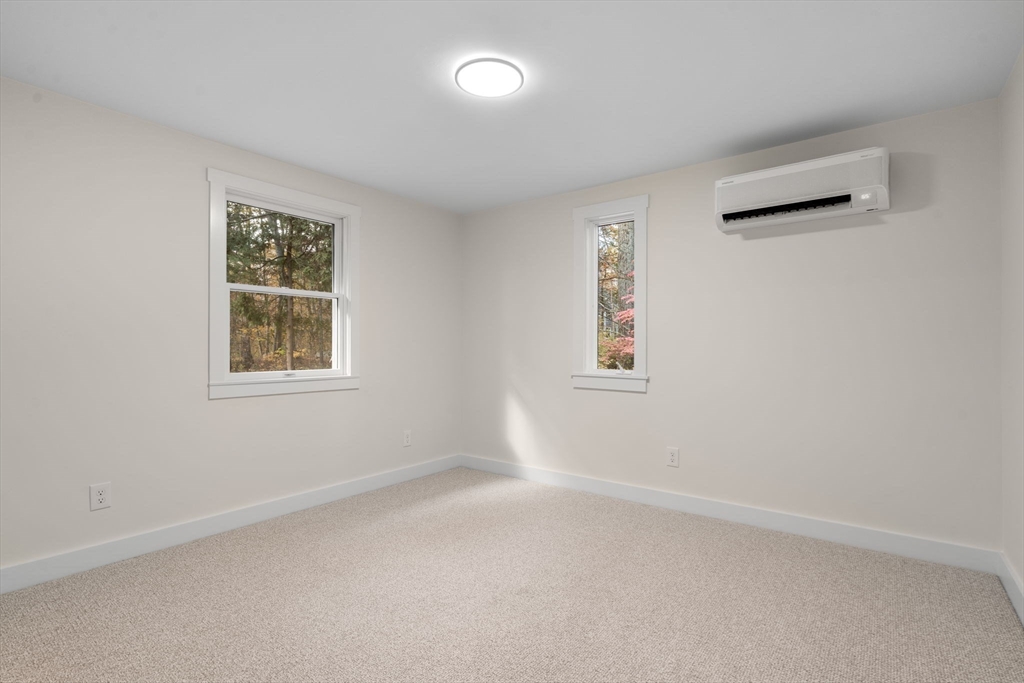 84 Middlesex St