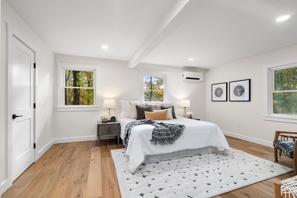 84 Middlesex St