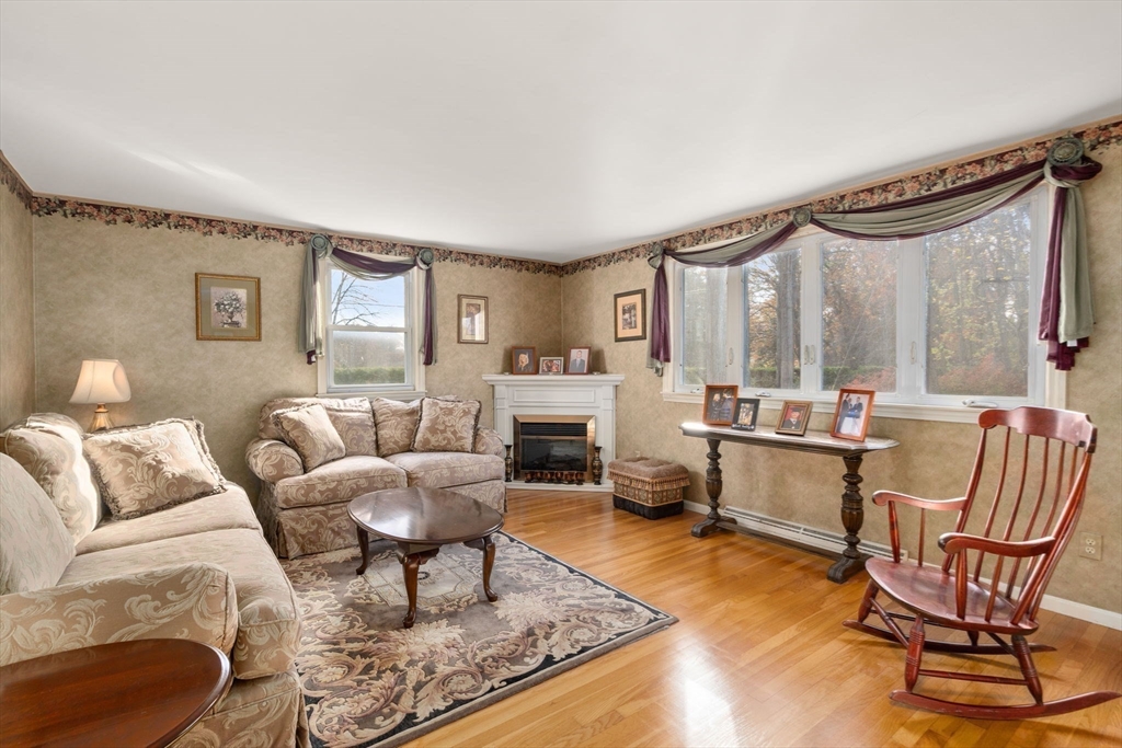 102 Montgomery Ave