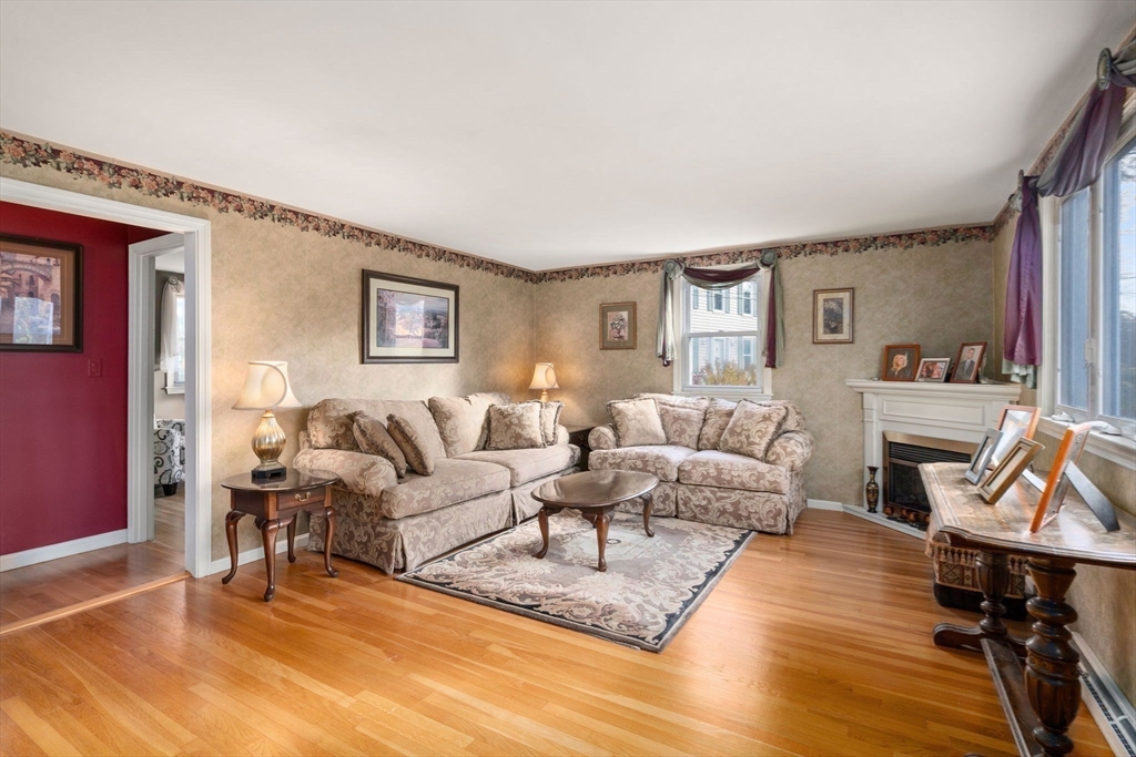 102 Montgomery Ave
