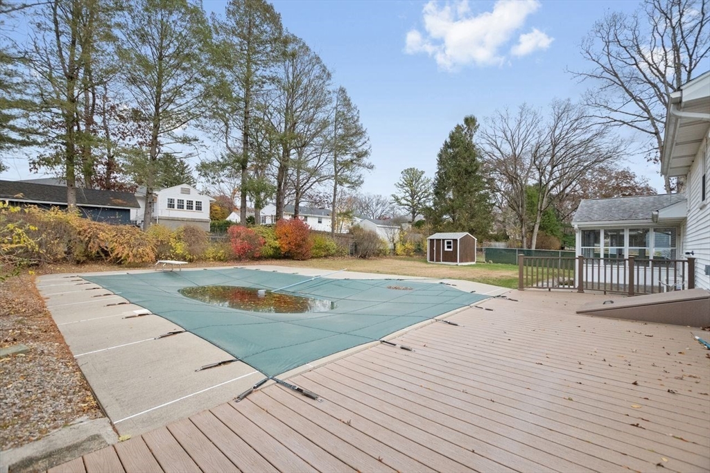 66 Deerfield Rd