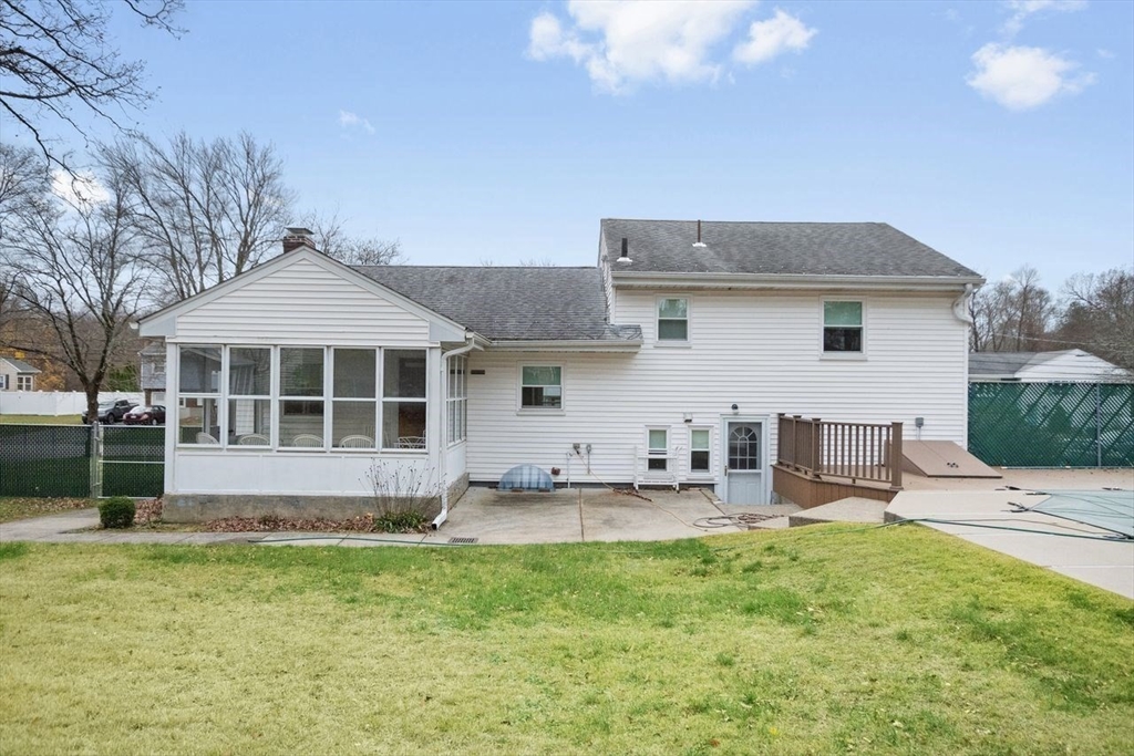 66 Deerfield Rd