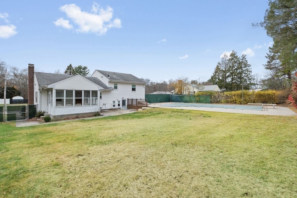 66 Deerfield Rd