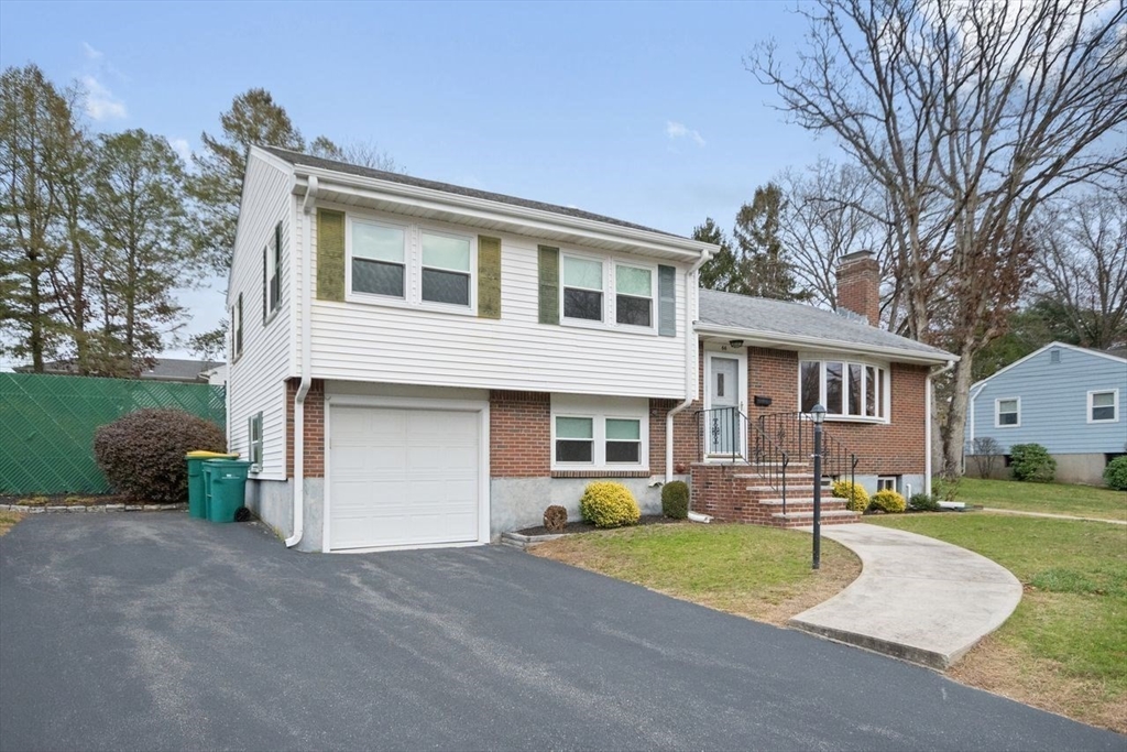 66 Deerfield Rd