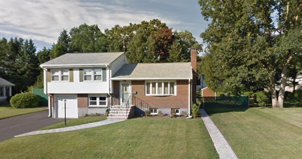 66 Deerfield Rd