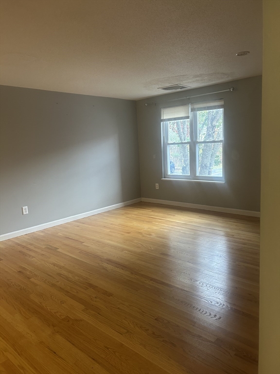35 Longworth Ave # 17
