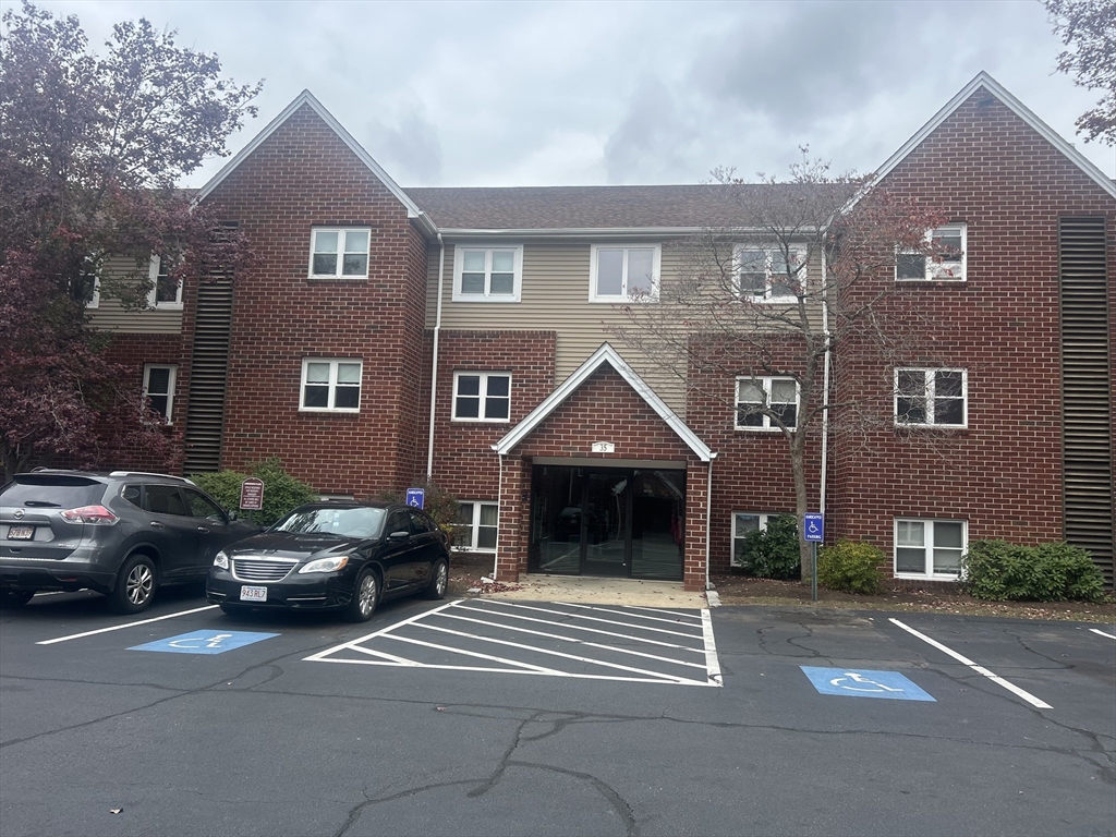 35 Longworth Ave # 17