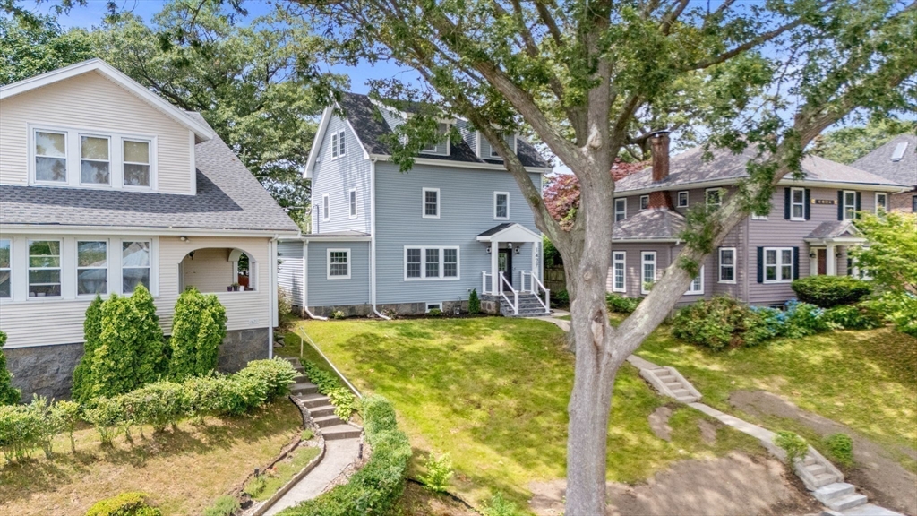 1427 Quincy Shore Dr
