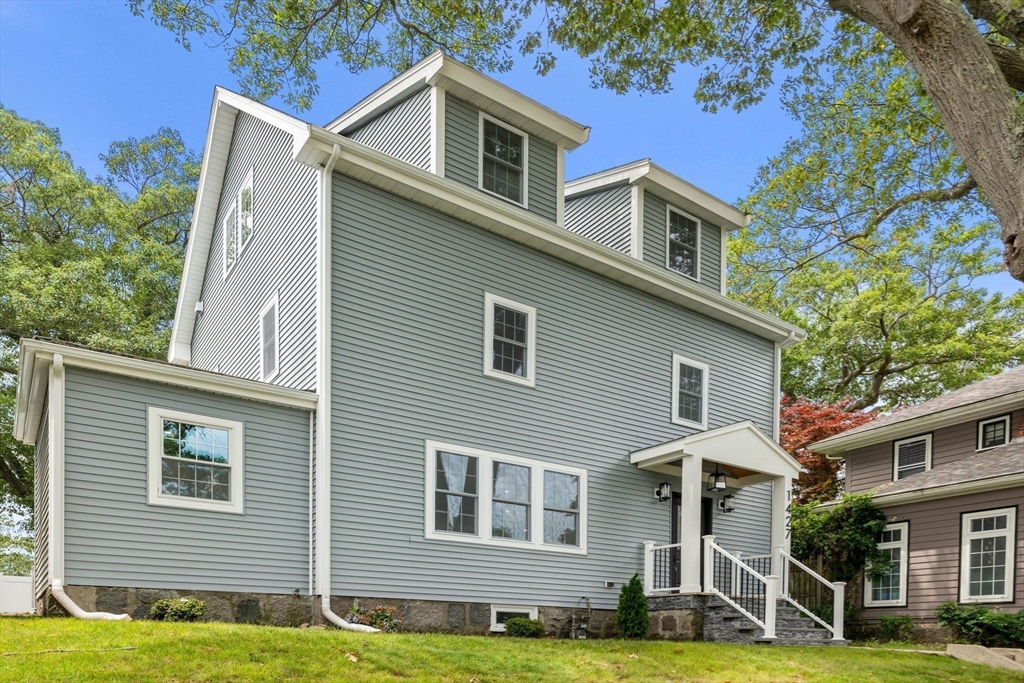 1427 Quincy Shore Dr