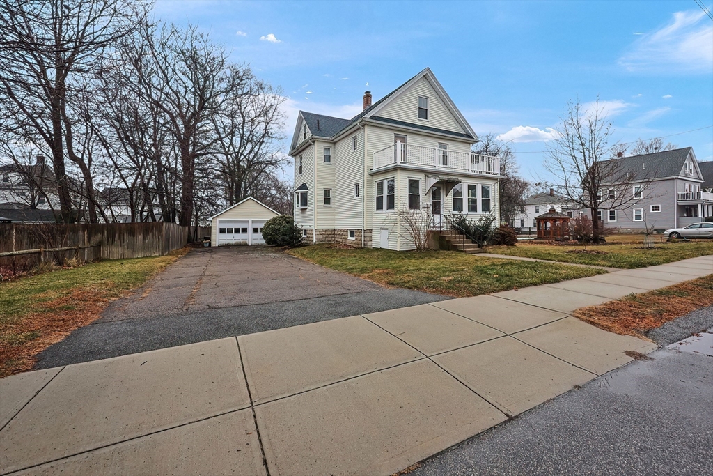 35 Adams St