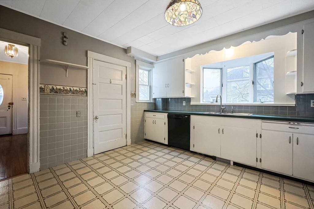 35 Adams St