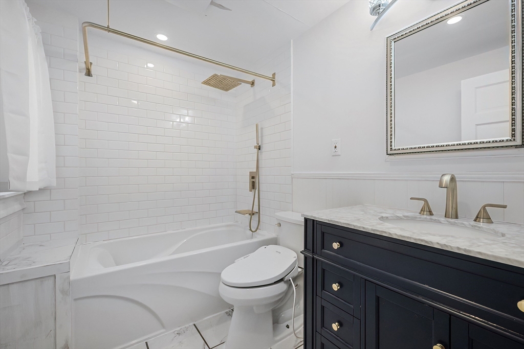 35 Adams St
