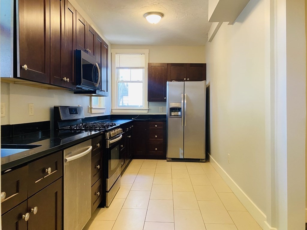 27 Curve St # 1